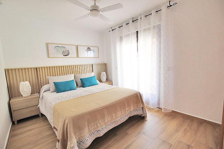 Apartamento Europa Primera Linea De Playa Guardamar Apartment กวาร์ดามาร์เดลเซกูรา ภายนอก รูปภาพ